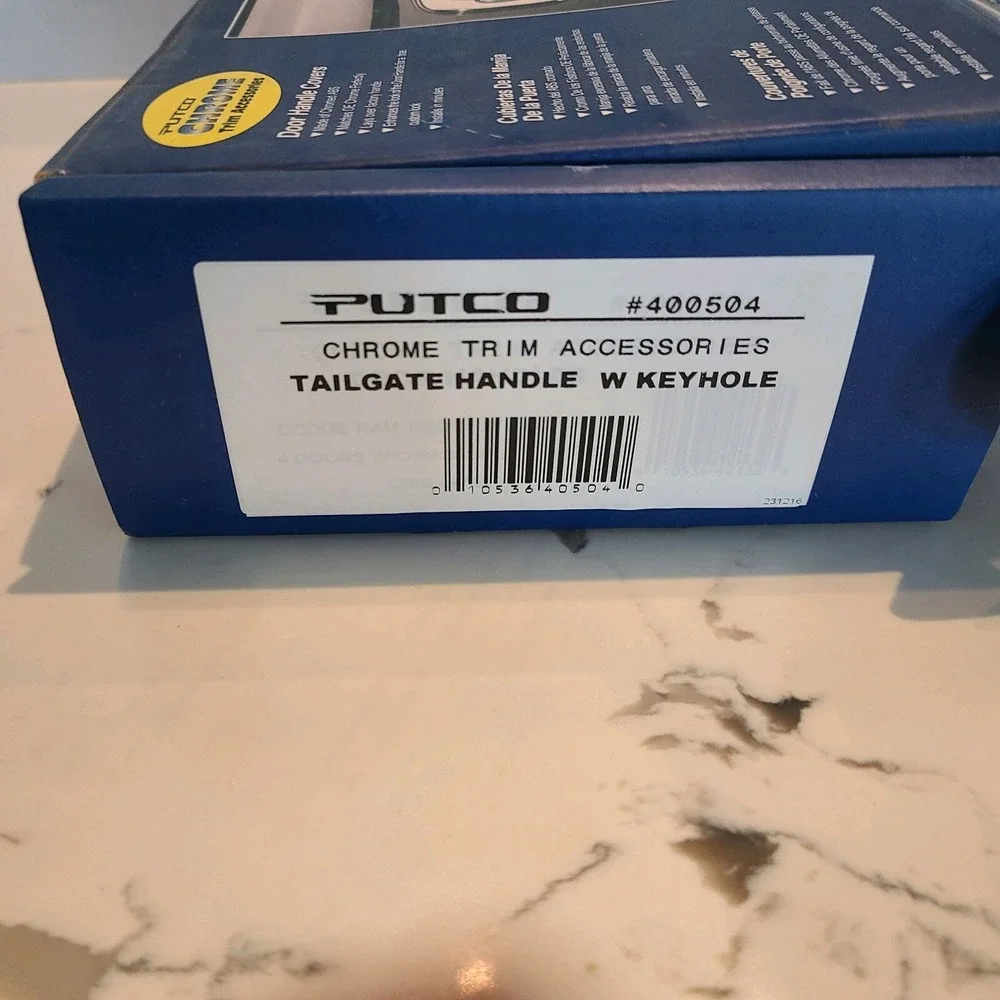 Putco 400504‎ Tailgate Handle Cover